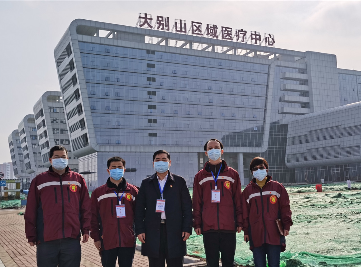 迄今为止，湖南省人民医院共派遣了5名医疗队员驰援黄冈。