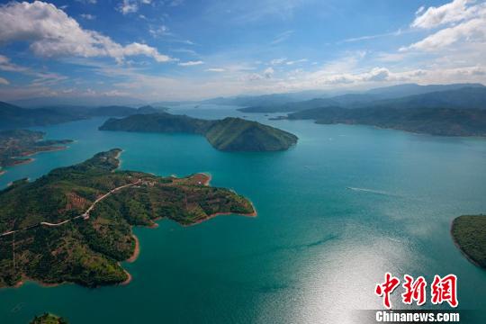     资料图：东江湖航拍。照片均由郴州市委宣传部供图