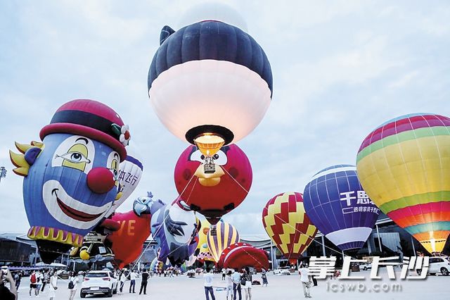 去年8月25日-31日，由湖南访趣主控主投的“2017FUN7热气球嘉年华”在长沙启航。企业 供图