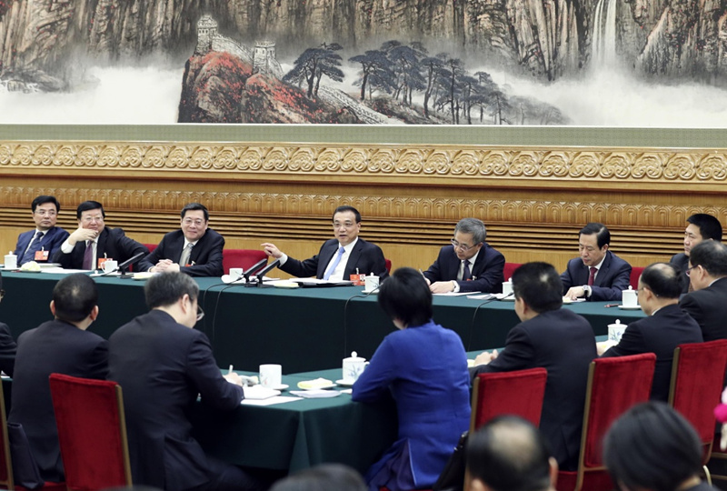 3月12日，中共中央政治局常委、国务院总理李克强参加十三届全国人大一次会议湖南代表团的审议。     新华社记者丁林摄