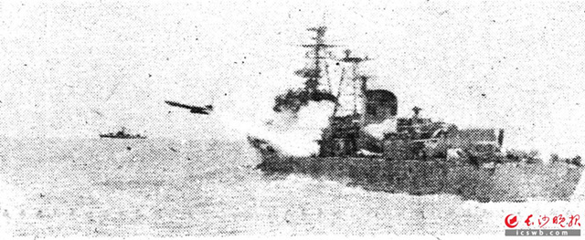长沙舰所在支队进行导弹实弹射击训练。杨长明摄彭报道