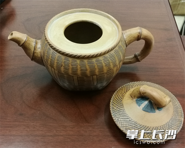 民间陶艺茶杯