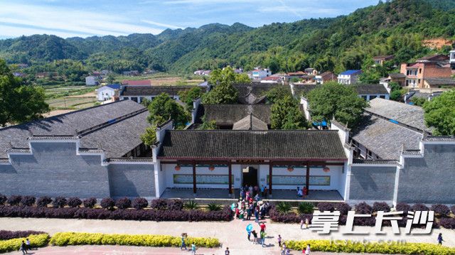 云山书院目前不仅是湖南省省级文物保护单位，尤为可贵的是150年来它一直坚持国学教育，在传承中坚守着湖湘文化特色。
