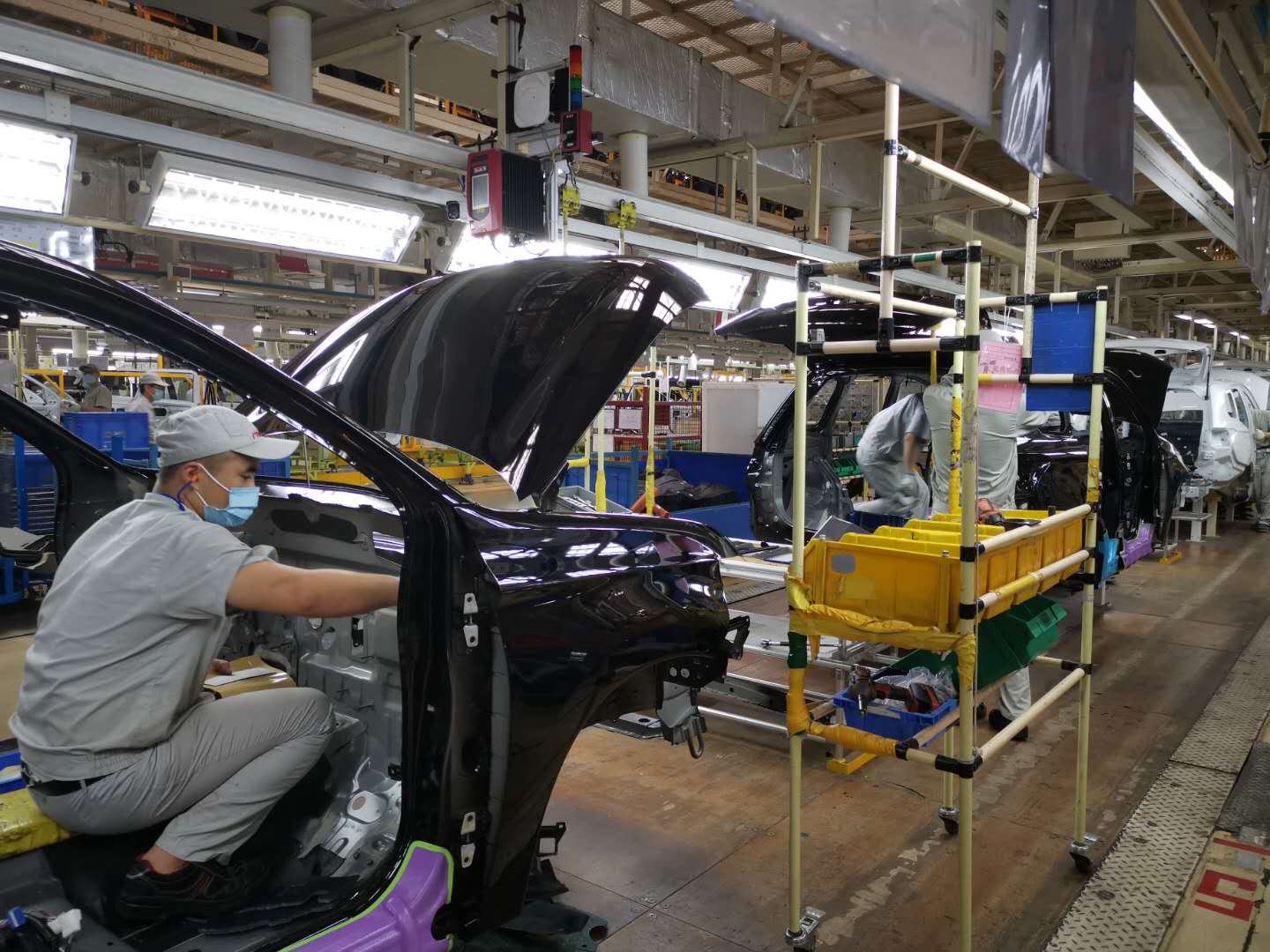 广汽三菱汽车有限公司生产车间。