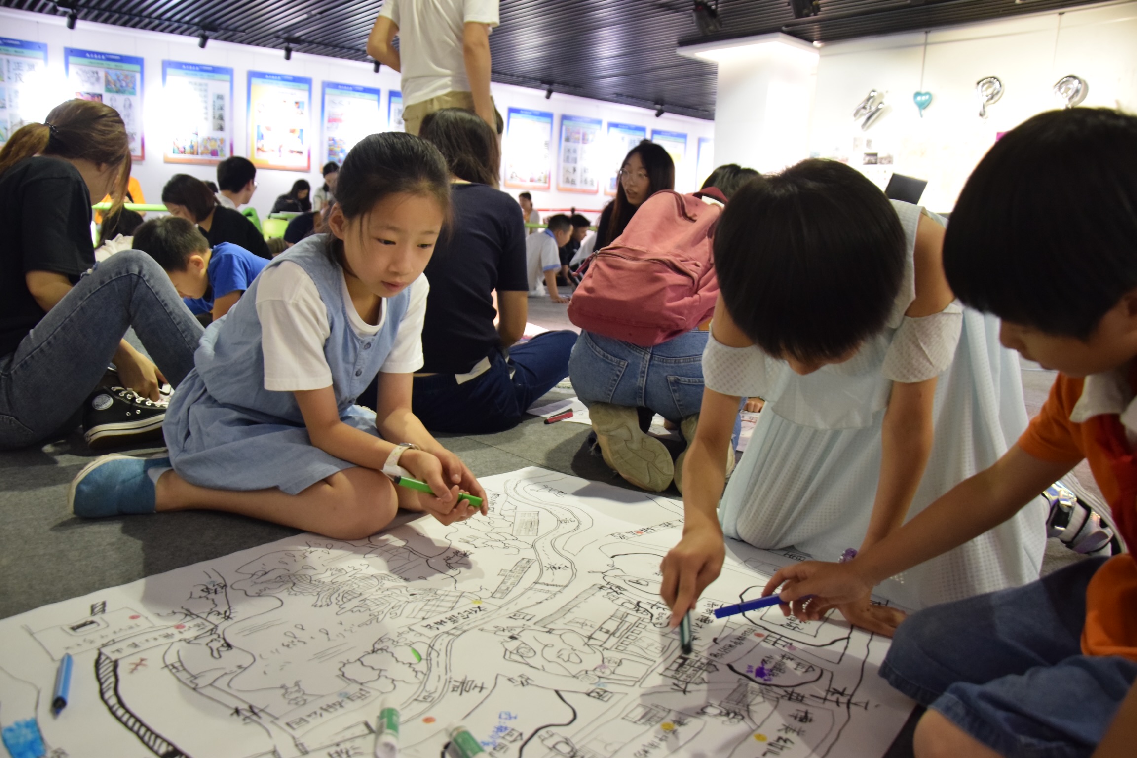 长沙规划展示馆开展的儿童友好型城市“绘长沙·绘生活”活动。