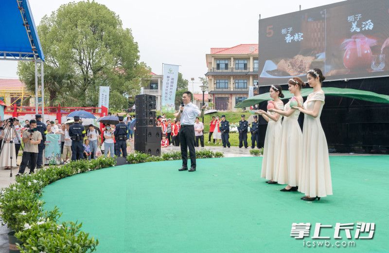 第四届长沙宁乡栀子花文化旅游节上，推出了10种栀子新产品。