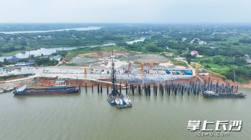正在建设中的虞公港一期工程。