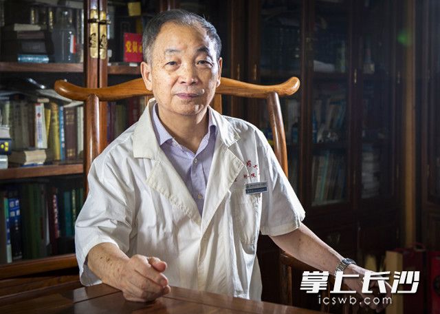 程丑夫是我国知名中医学家、中医疑难病专家、心血管内科专家，被誉为湖南省中医心血管病泰斗。长沙晚报全媒体记者 邹麟 摄