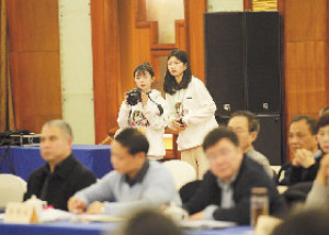 湖南省政协首次邀请大学生“采访报道”省两会