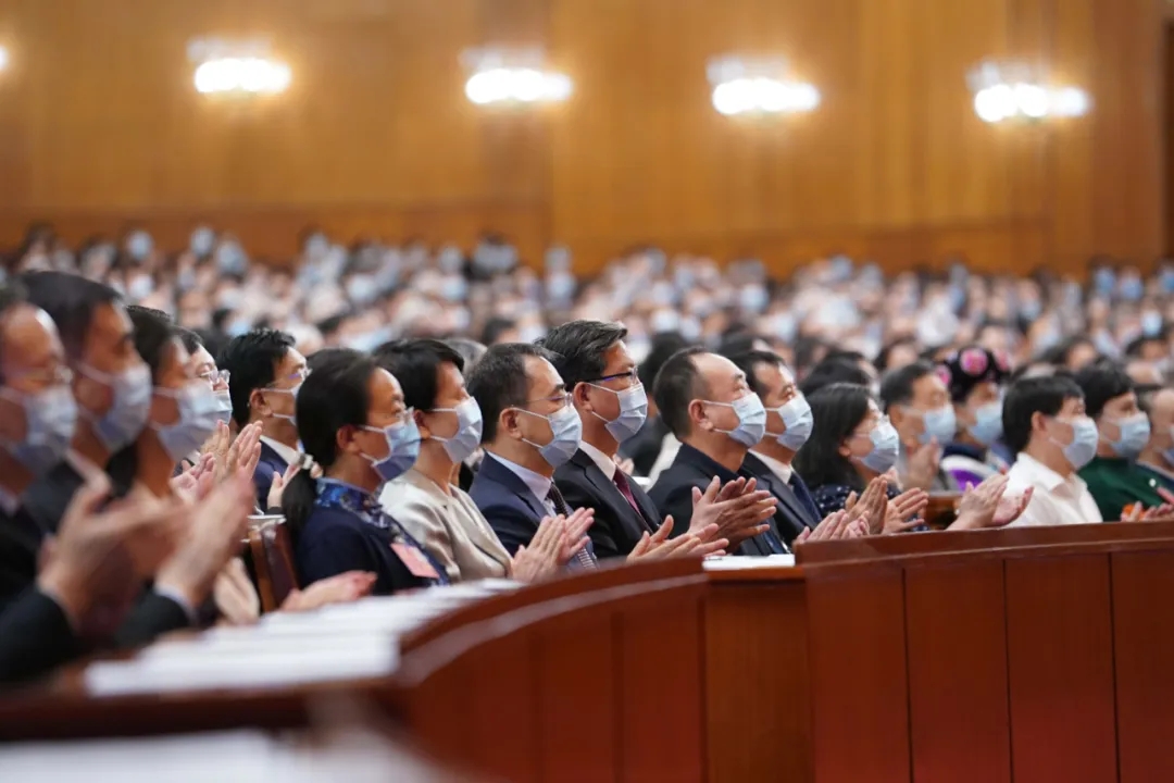 5月27日，中国人民政治协商会议第十三届全国委员会第三次会议在北京人民大会堂举行闭幕会。新华社记者 邢广利 摄
