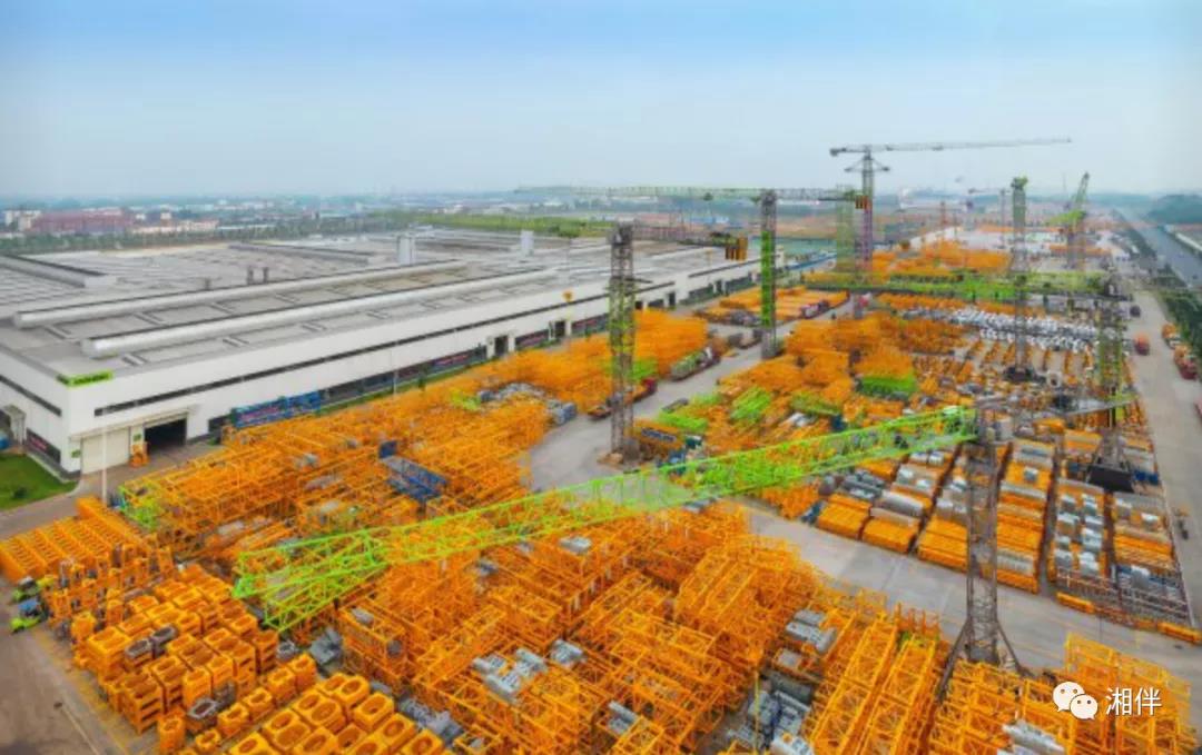 7月24日，常德高新区产业园，中联建起塔机生产基地生产一派繁忙。 湖南日报记者 唐俊 摄