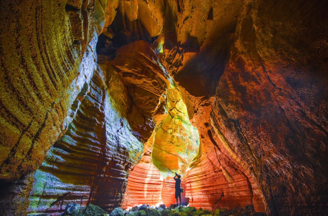 世界溶洞博物馆——乌龙山大峡谷