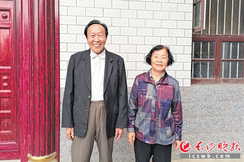 如今在宁乡市黄材镇井冲村，80岁的姜太和与妻子伍珂云过着平静幸福的生活。　　长沙晚报全媒体记者 张禹 通讯员 张安 向云 摄影报道