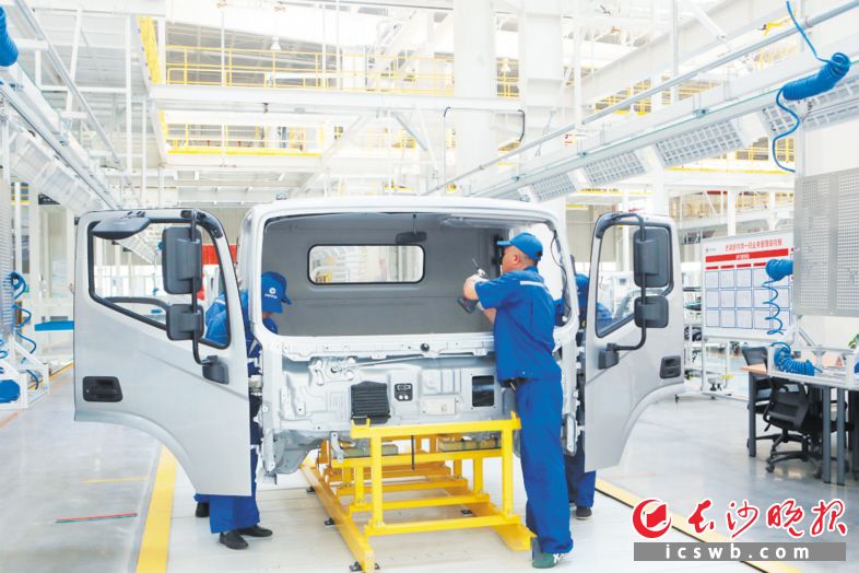 7月8日，福田汽车长沙超级卡车工厂在长沙经开区正式投产，将成为福田汽车在中国南方的战略基地。长沙晚报通讯员 蒋炼 摄