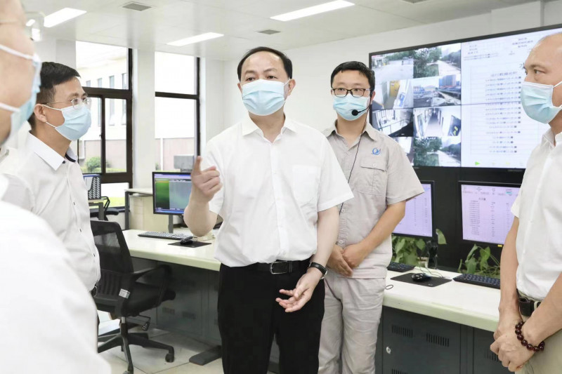 郑建新在湖南鑫远环境科技股份有限公司调研企业生产经营情况和上市前期准备工作。