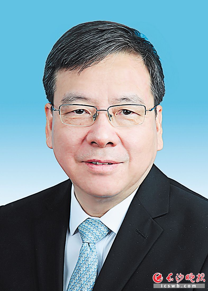 张健　　湖南省政协副主席　　张健，男，汉族，1963年5月生，研究生，九三学社成员。