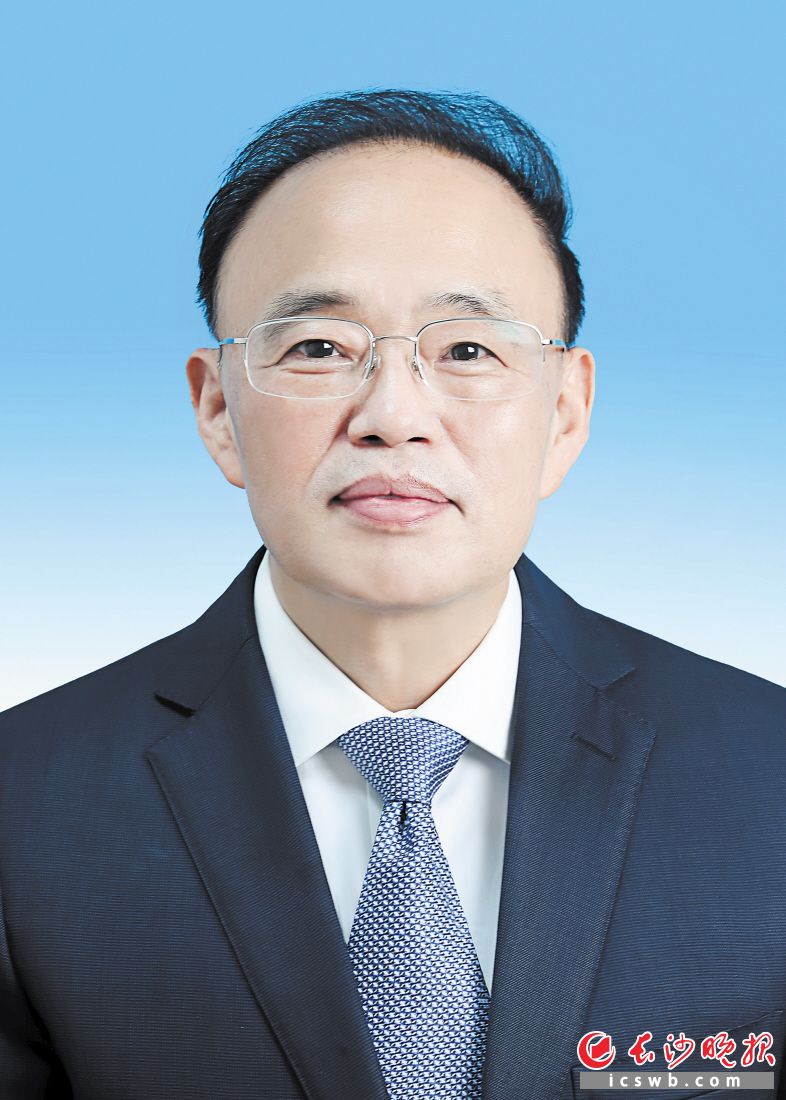 彭国甫　　湖南省人大常委会副主任　　彭国甫，男，汉族，1963年1月生，在职研究生，中共党员。