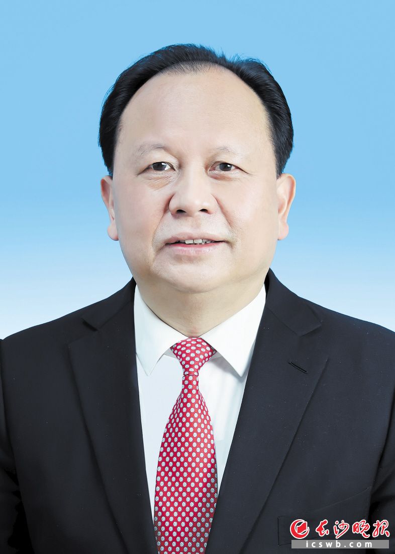 周农　　湖南省人大常委会副主任　　周农，男，汉族，1962年8月生，中央党校研究生，中共党员。