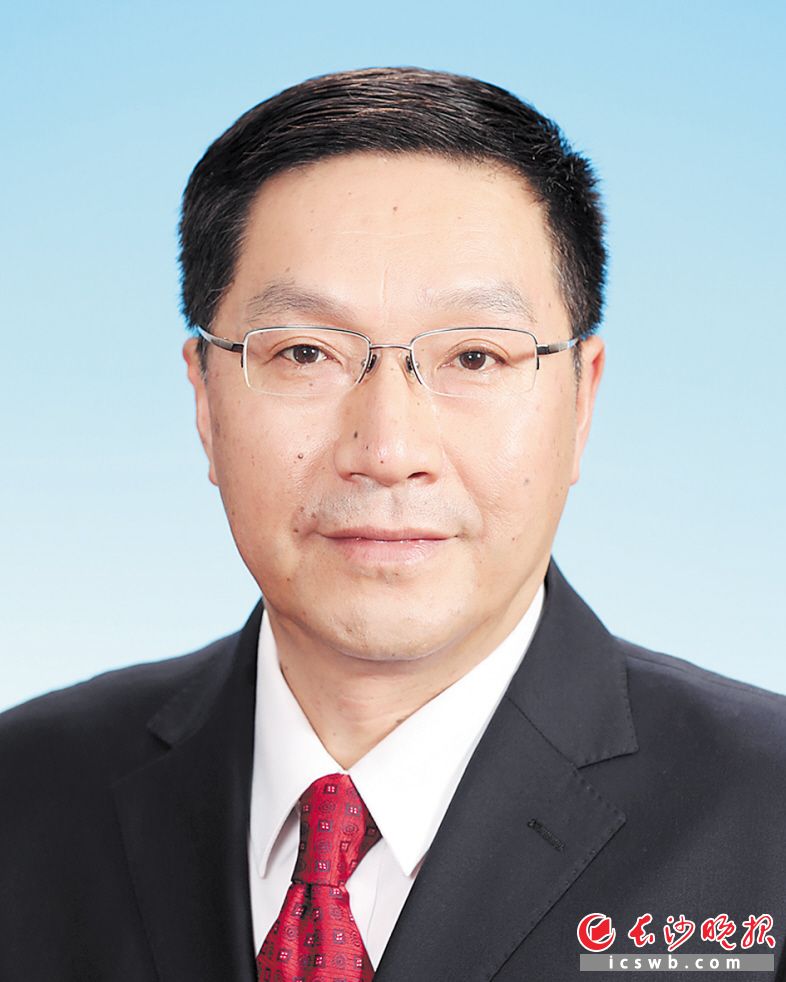 王双全　　湖南省监察委员会主任　　王双全，男，汉族，1963年7月生，大学，中共党员。